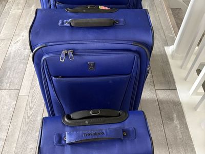 Travelpro Blue 3-Piece Rolling Luggage Set - Good Condition