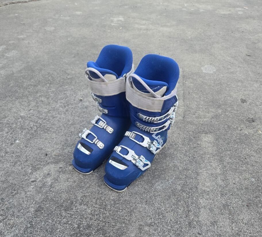 Women's Lange 6-6.5 Ski Boots 276mm Mondo 23.5