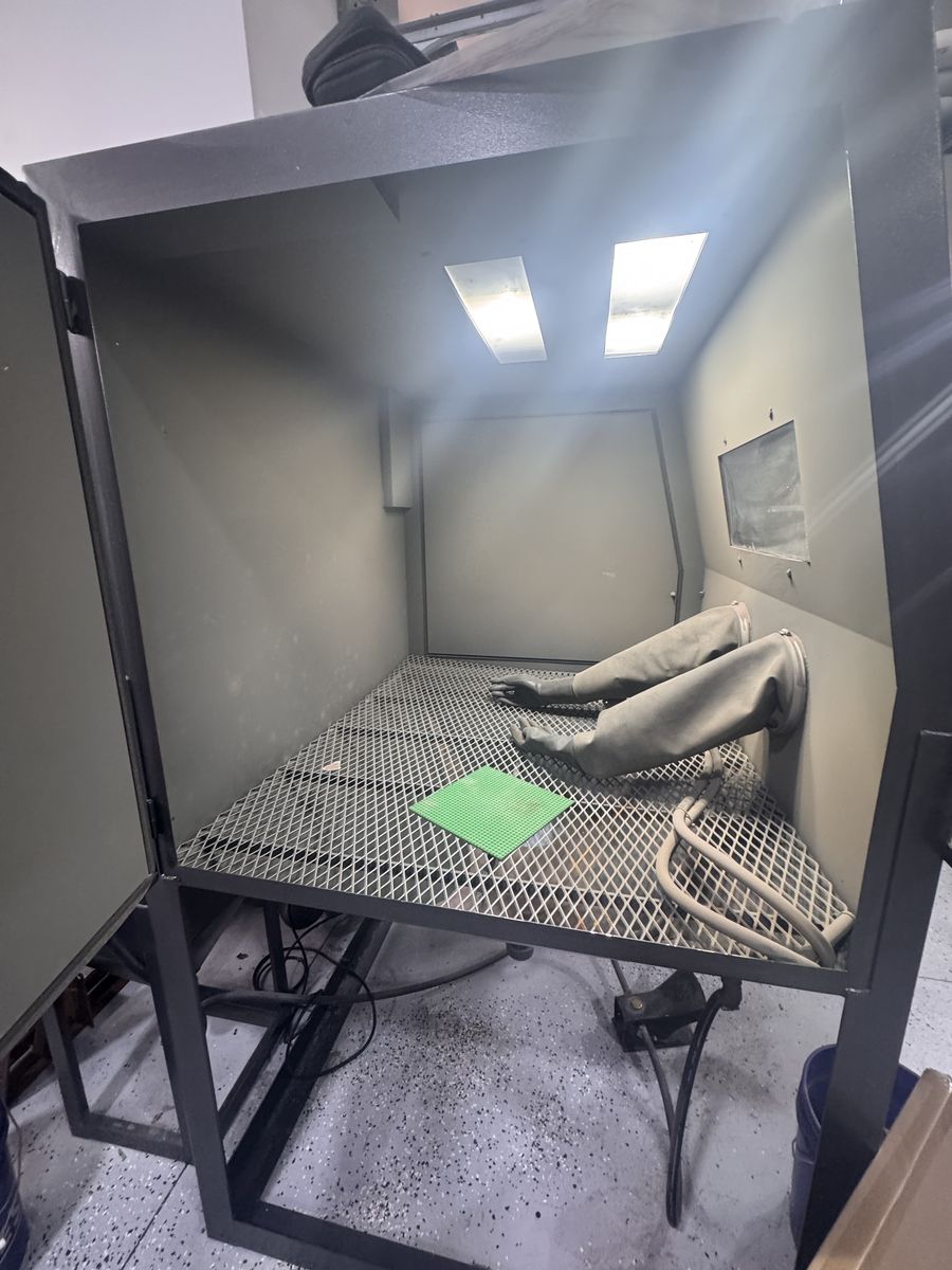 Main image 6