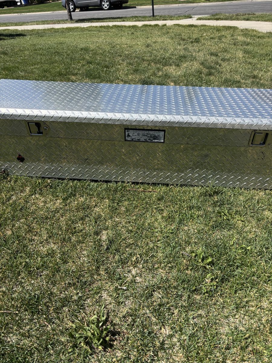 DeeZee truck bed tool box