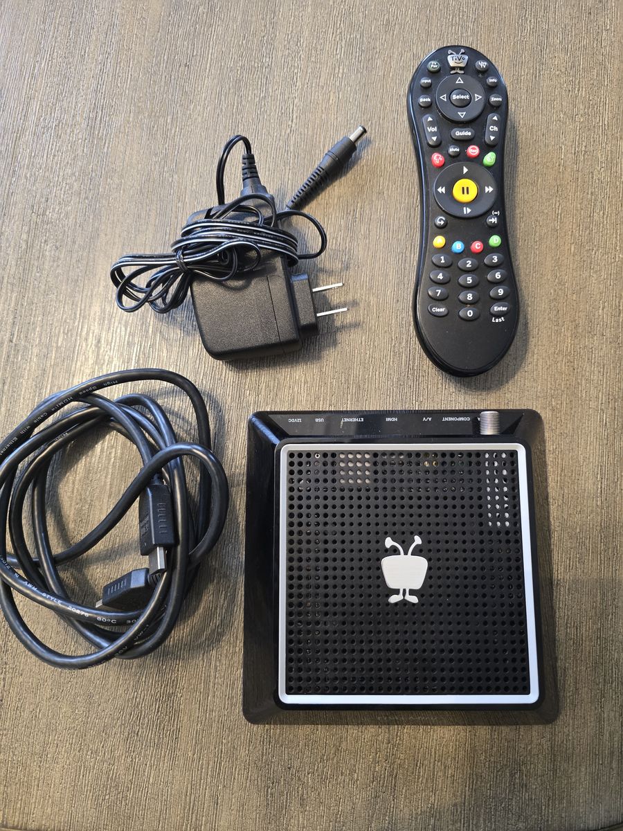 Tivo mini + remote / pwr / HDMI