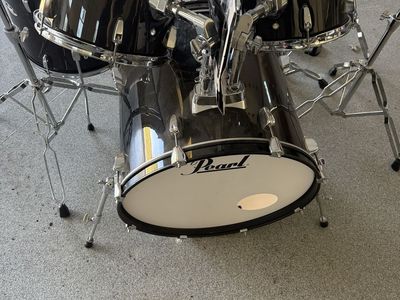 Pearl Vision Black Drum Set - Complete 5-Piece Kit with Hardware & Cymbals (UsedGood)