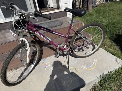 Roadmaster Granite Peak Mountain Bike - 26” wheels