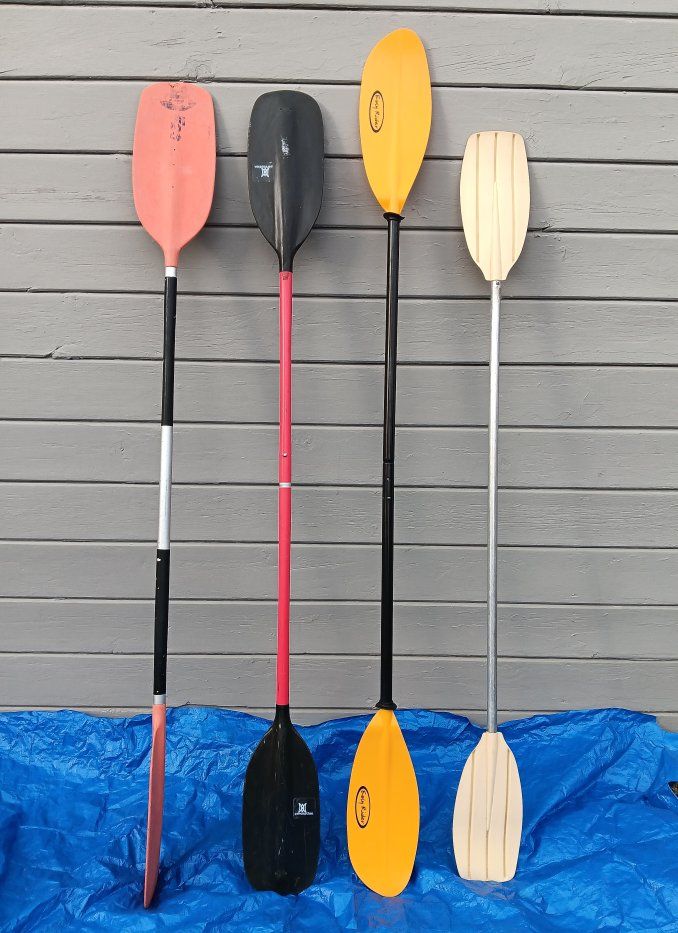 Kayak  paddles 4 total