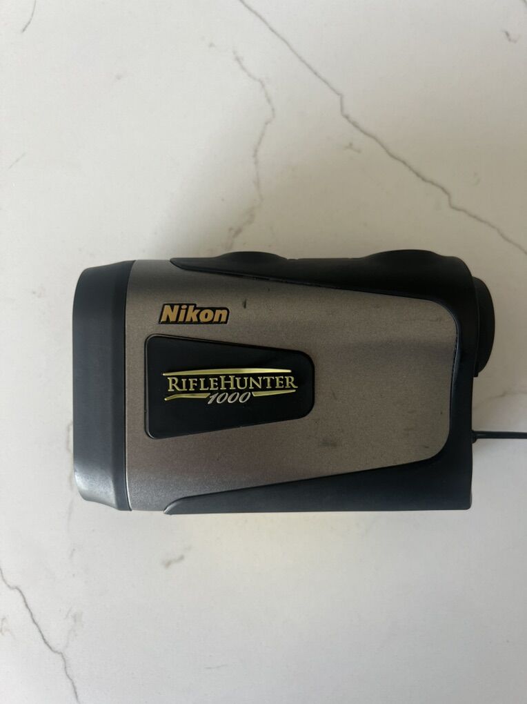Nikon Rifle Hinter 1000 Range Finder