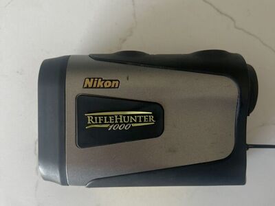 Nikon Rifle Hinter 1000 Range Finder