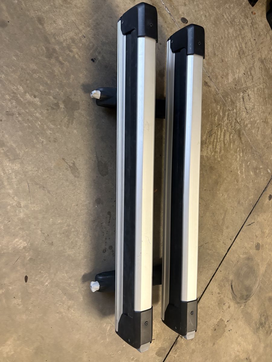 Thule Sliding Tray Ski Rack