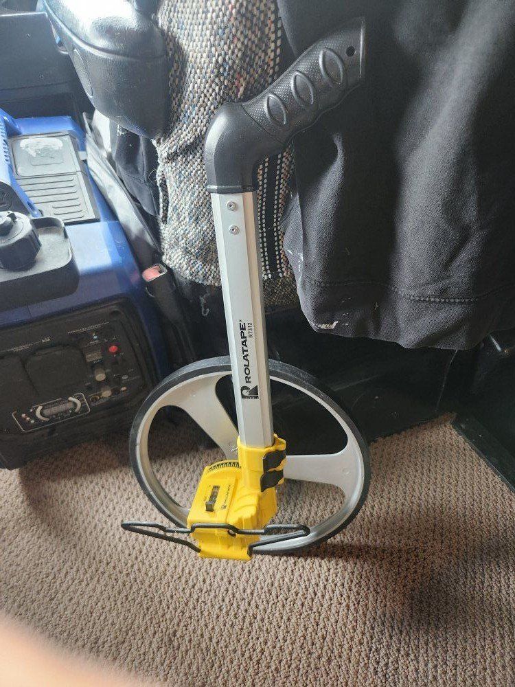 Tape measure,roller.