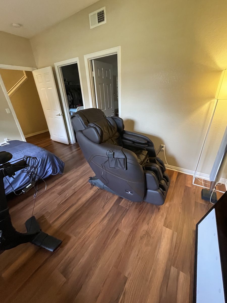 X-Chair X77 Massage Chair Premium 4D Massage Recliner Excellent Condition