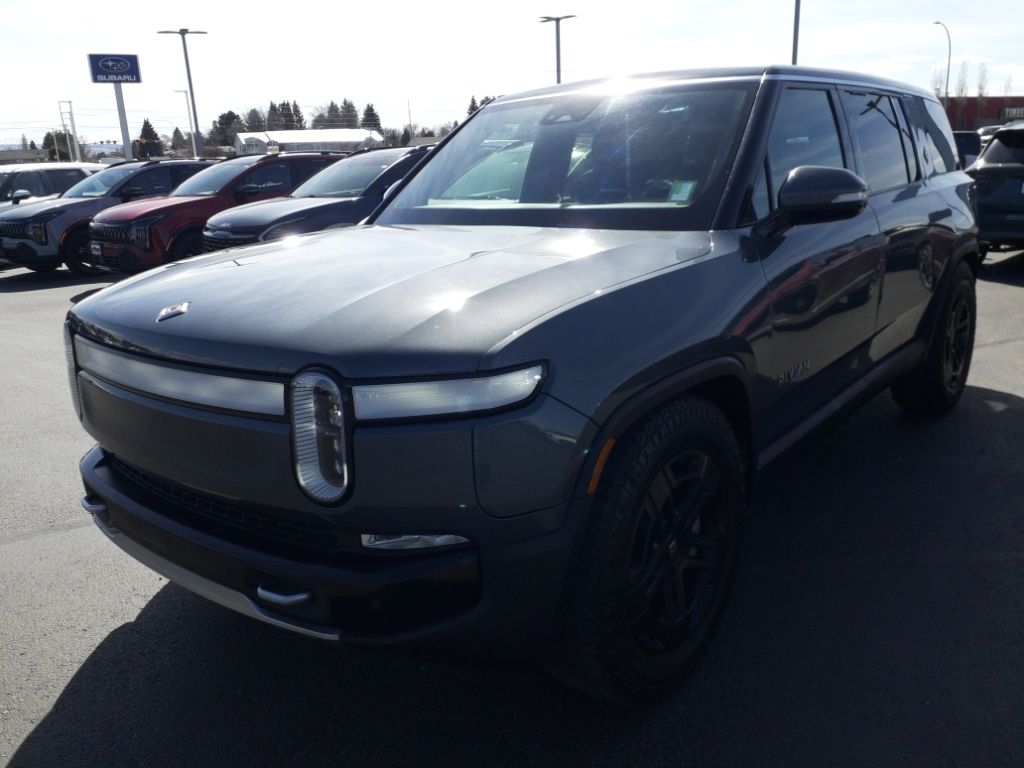 2024 Rivian R1S Adventure