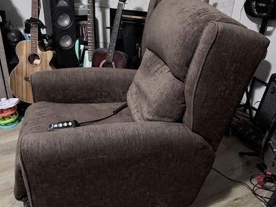 Reclining Lift Chair