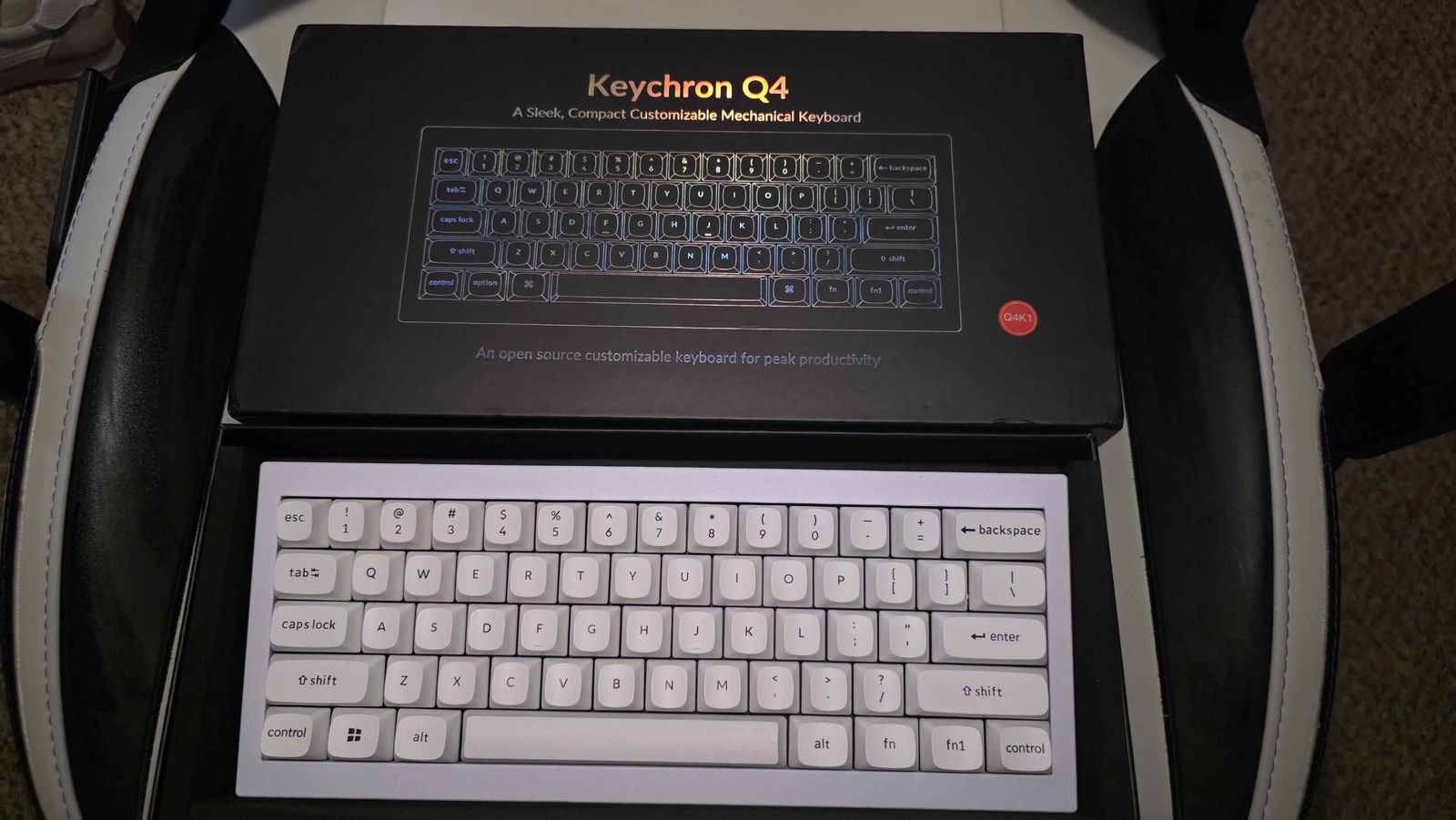 Gaming Keychron Q4 Wired with Gateron G Pro Red Switch, 60% Keyboard Style