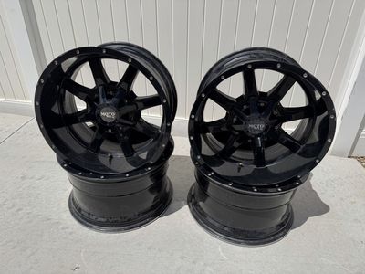 Moto Metal 18x10 Wheels -19 Offset (Set of 4) 6-Lug Black Rims for Chevy/Ford/Other
