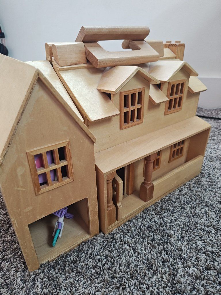Melissa & Doug Wooden Multi-Level Dollhouse — Fully Furnished!