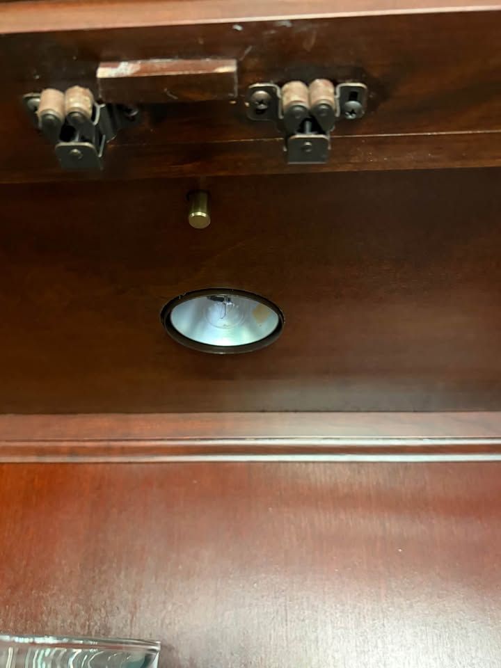 Main image 4