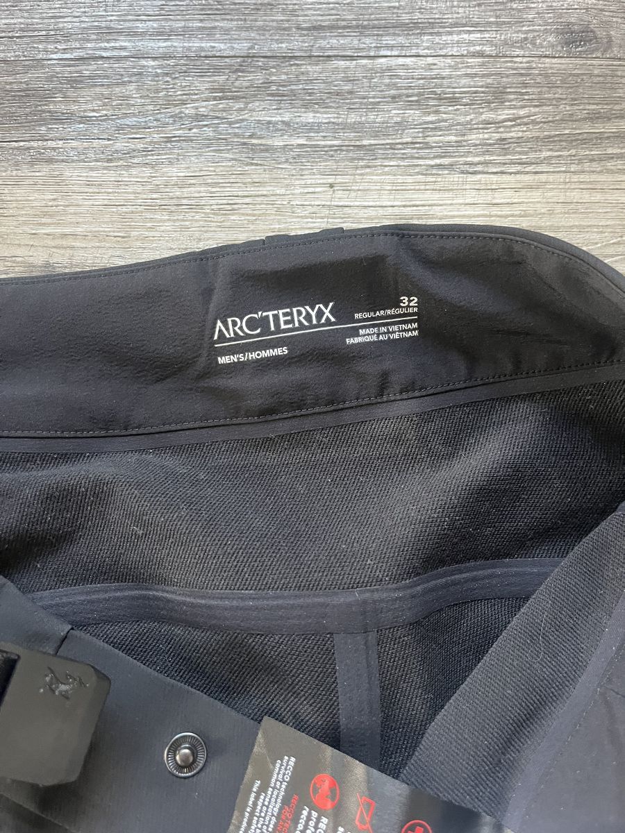 Arcteryx Rush Ski Pants Size 32