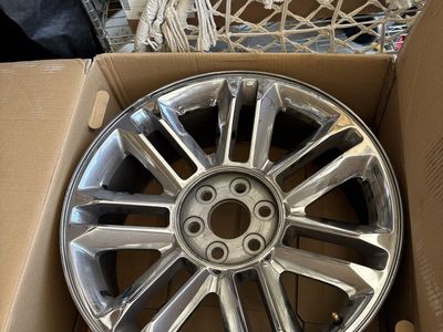 Five 2011 Cadillac escalade platinum 22 inch wheel