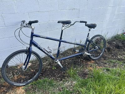 Twin TREK T900 Mountan bike