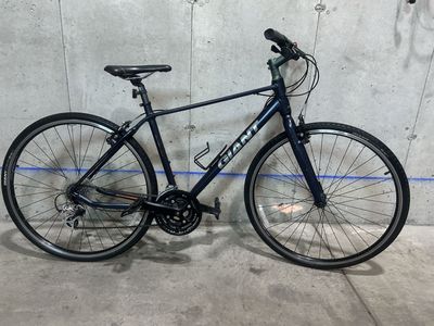 Giant Escaoe 2 - 19” Medium/.Large