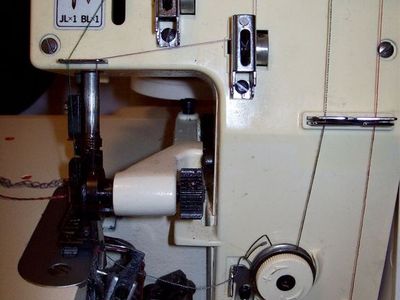 VINTAGE OVERLOCK JUKI 4 THREAD SERGER