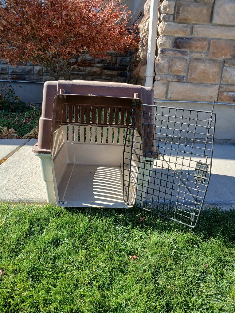 Large Hard-Sided Pet Carrier, Travel Crate for Dogs & Cats - Brown/Tan, Great for Transport