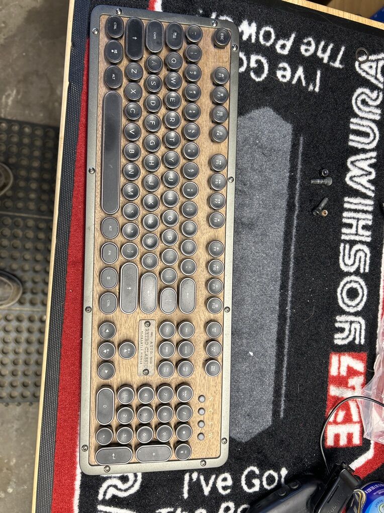 Azio Retro Classic Keyboard