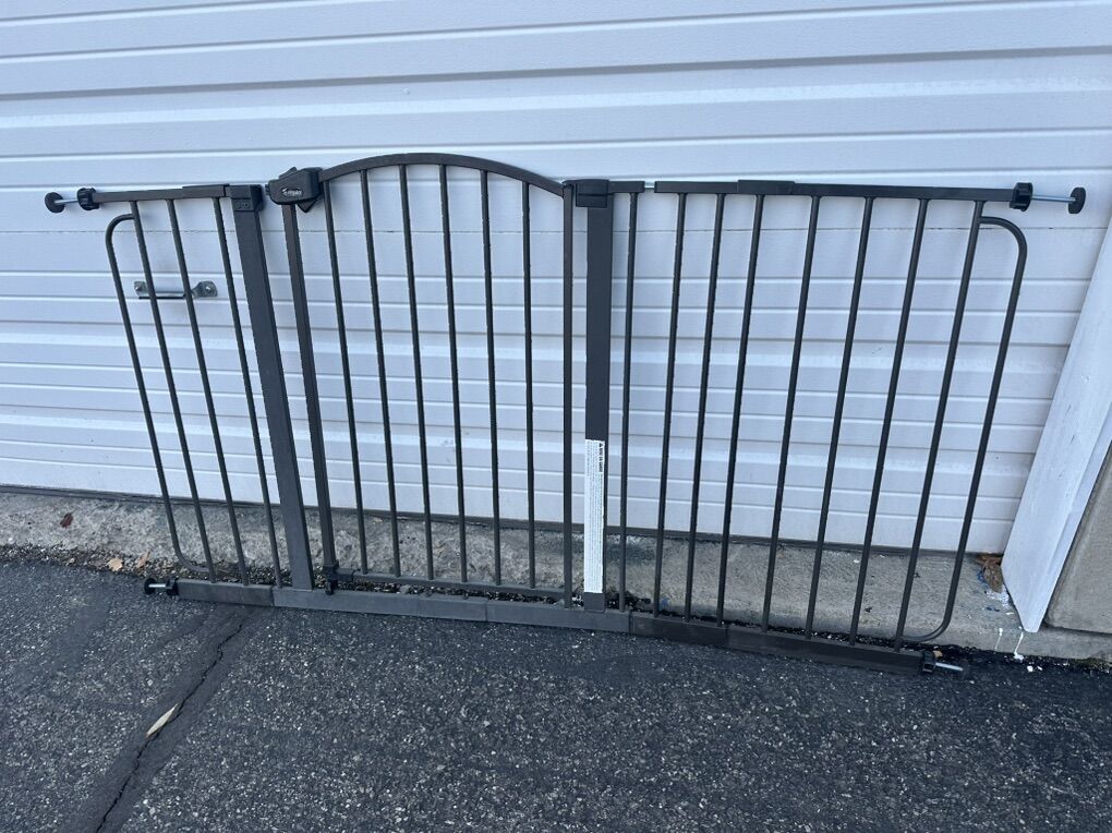 Regalo Home Accents Super Wide Safety Gate