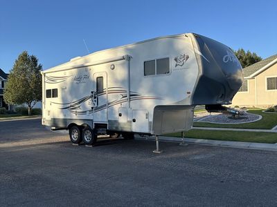 2012 Arctic Fox RV 27 5L