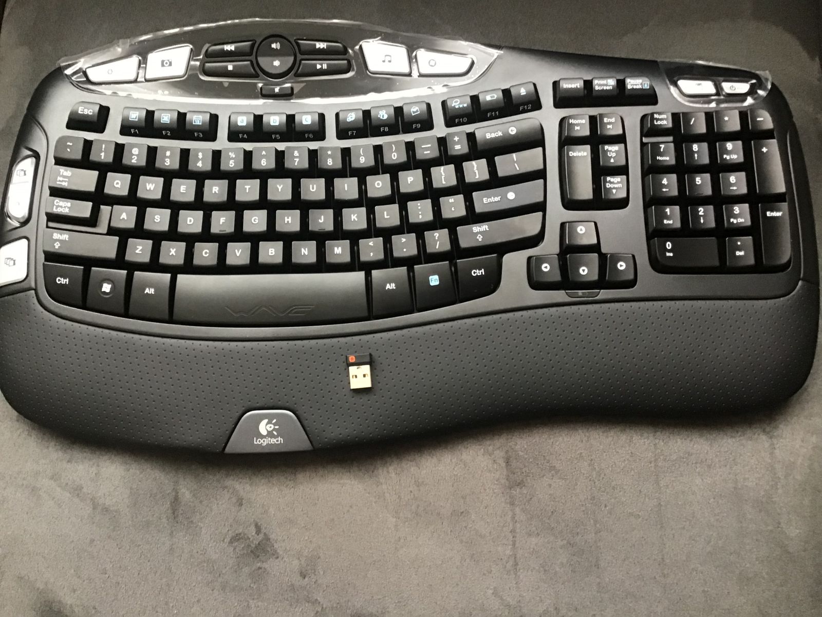 Logitech k350 wireless keyboard with unifying dongle.