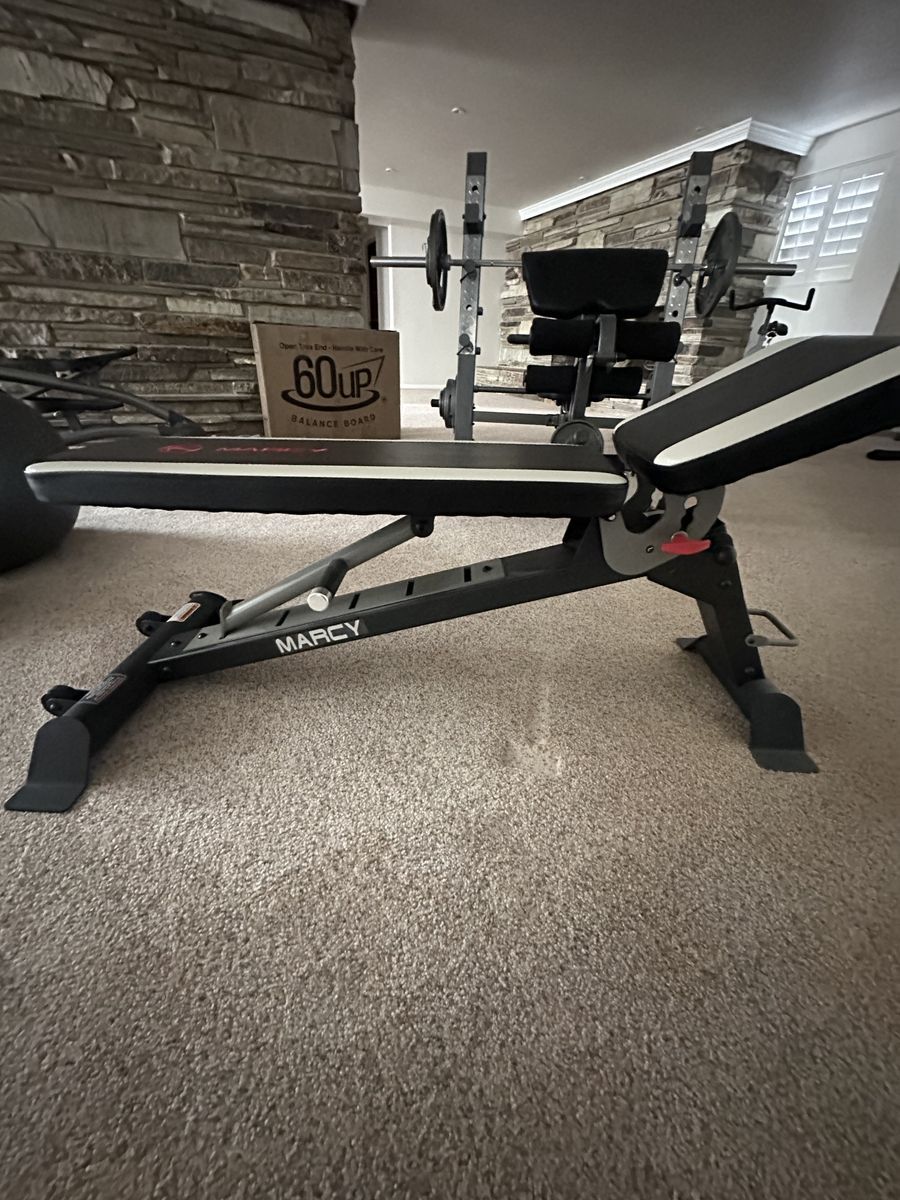 Exercise Bench - Adjustable weight bench