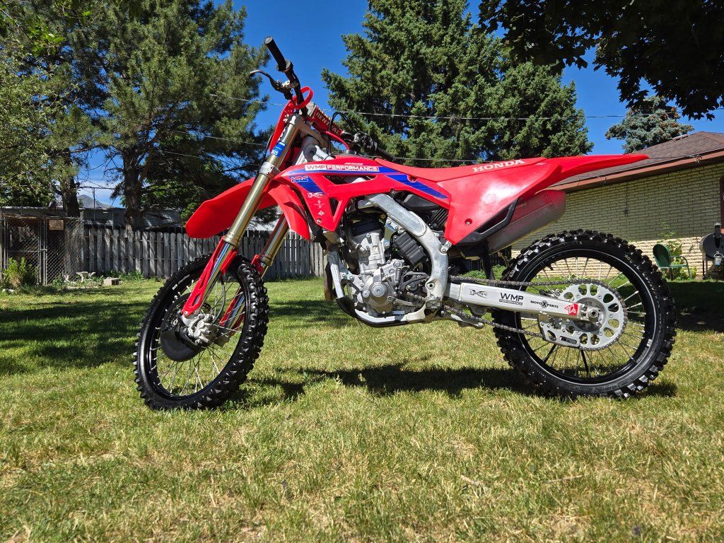2022 Honda CRF250R $6500 OBO