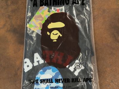 BAPE A Bathing Ape Blue Camo College Logo Tee Shirt Black Size M - New In Package