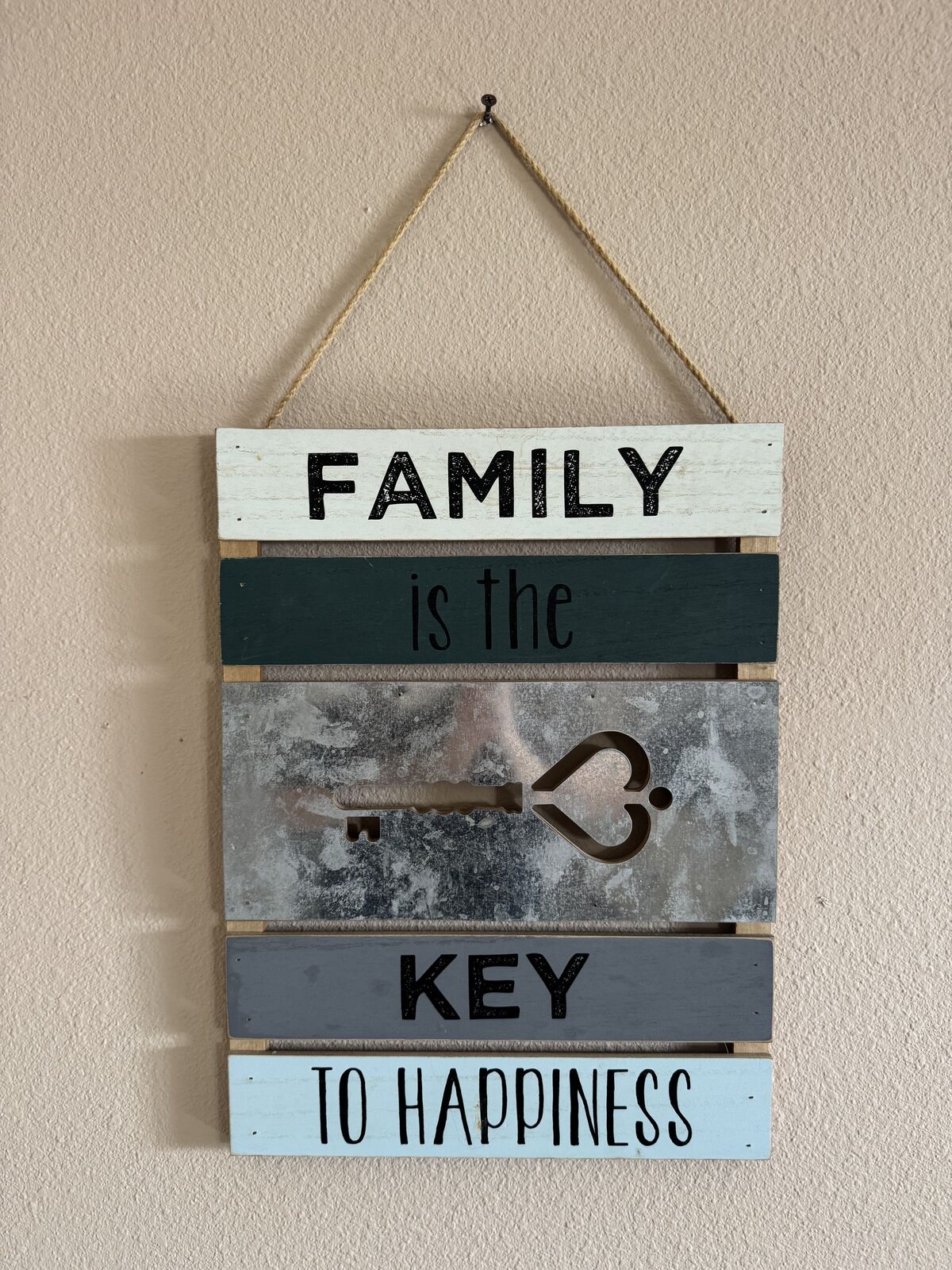 Wood Wall Hanging-Family is the Key to Happiness