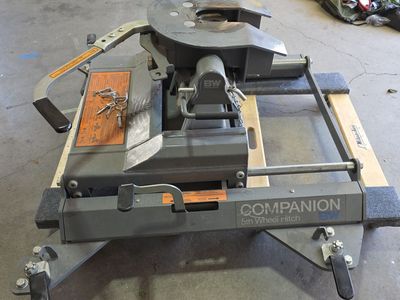 B&W Companion OEM Slider 5th Wheel Hitch – 20K Rating (RAM Puck System)
