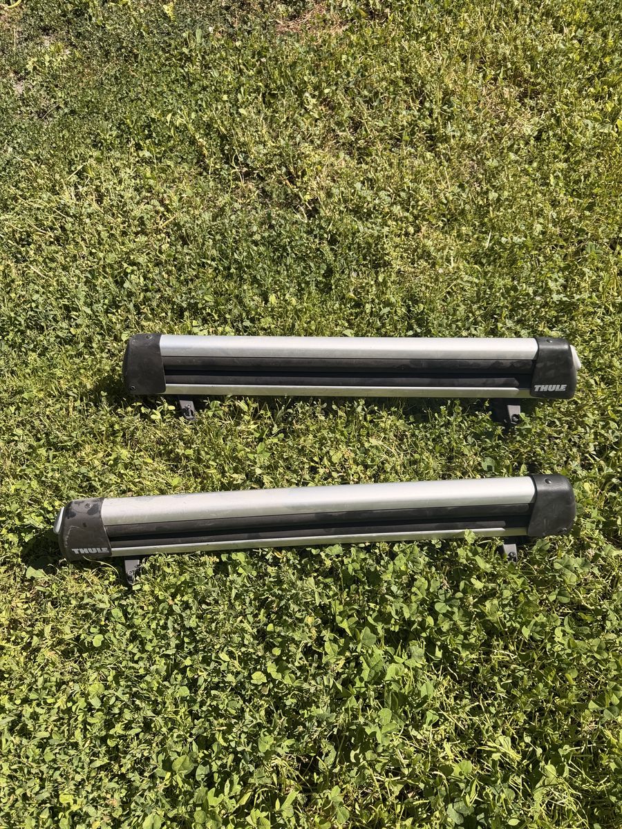 Thule Universal Ski/Snowboard Carrier Roof Rack - Lockable, Secure Transport