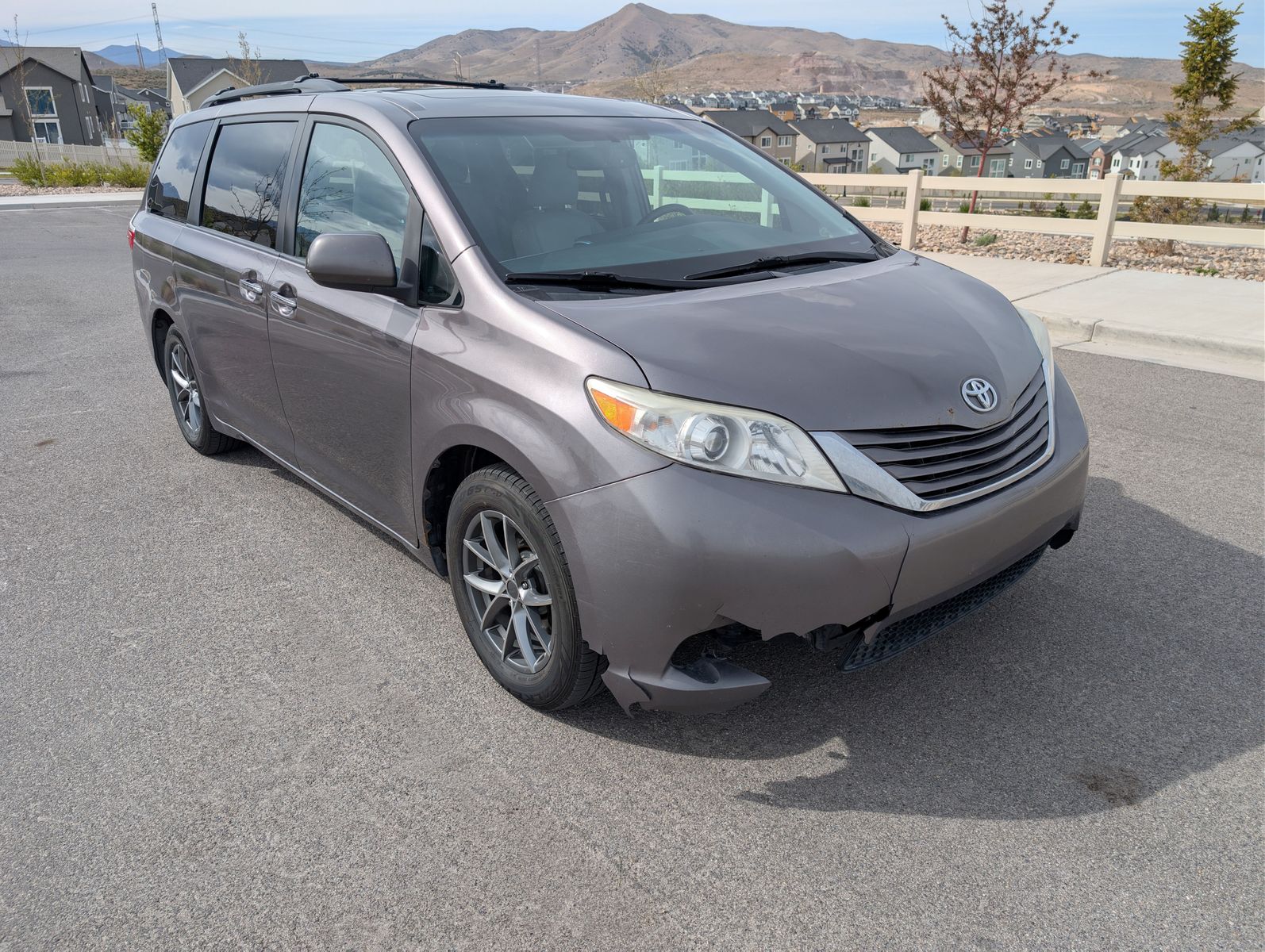 2015 TOYOTA SIENNA XLE Premium 8-Passenger