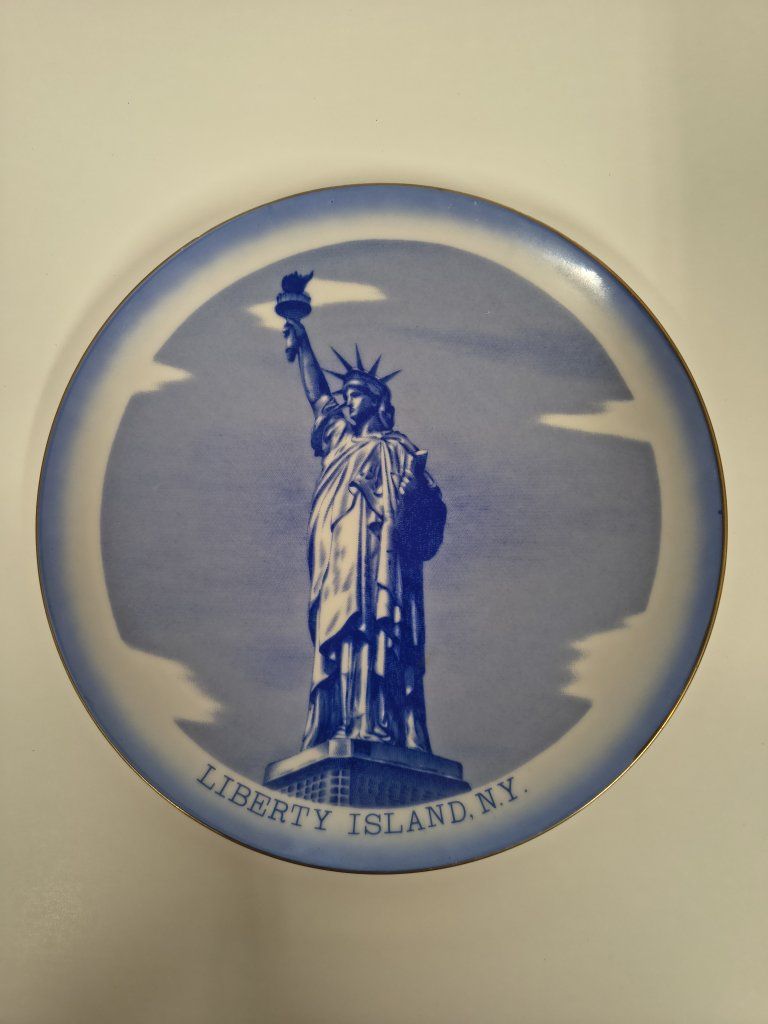 Statue of Liberty plate