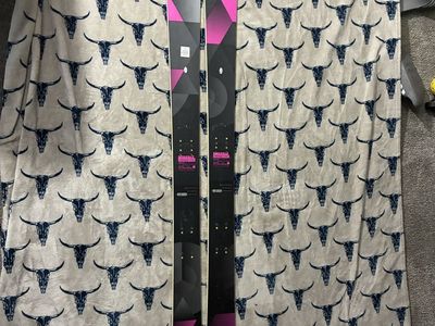 Völkl Kenja 170cm Women’s All-Mountain Skis – 127/90/110 – Tip & Tail Rocker