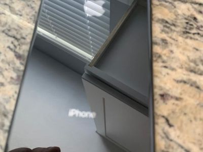 Iphone 8 64GB - Only AT&T