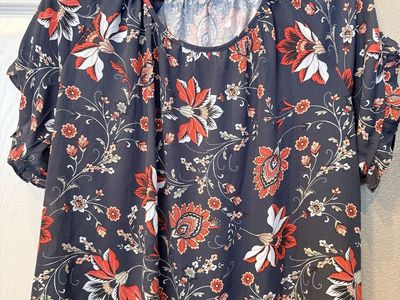 Women Size XL Loft Grey Floral shirt