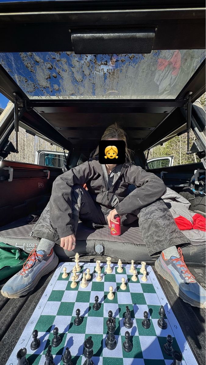 Main image 11