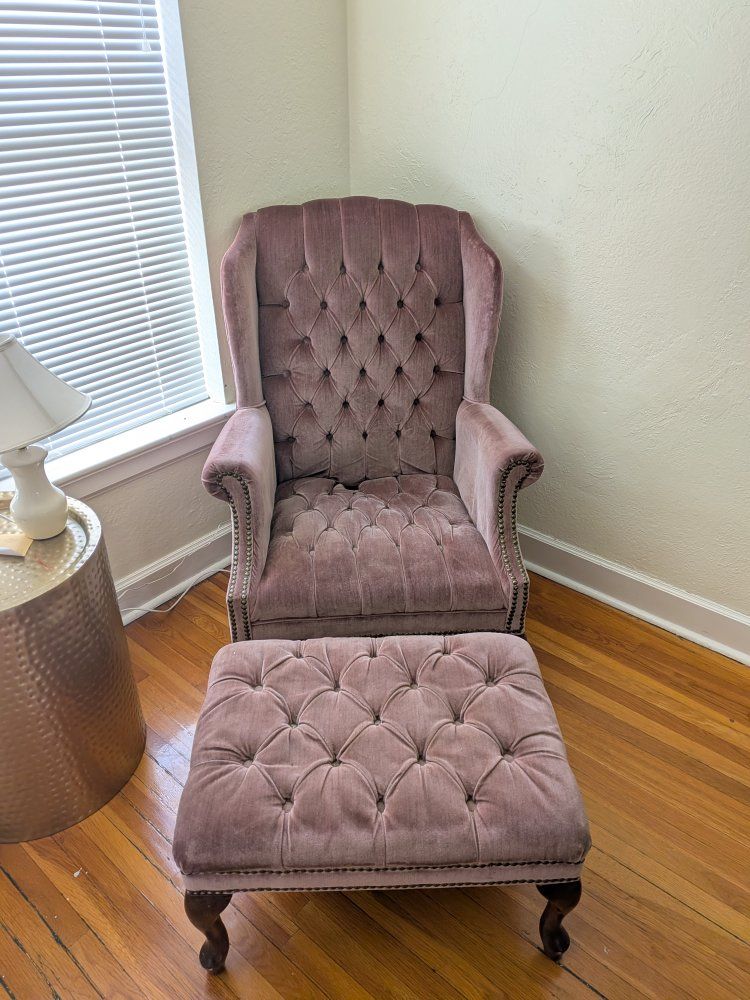 Armchair with Ottoman – Great Condition