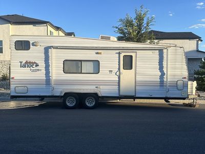 2000 Tahoe by Thor toy hauler