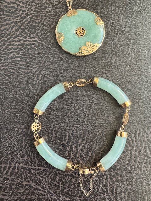 Chinese 14k gold and jade necklace and bracelet