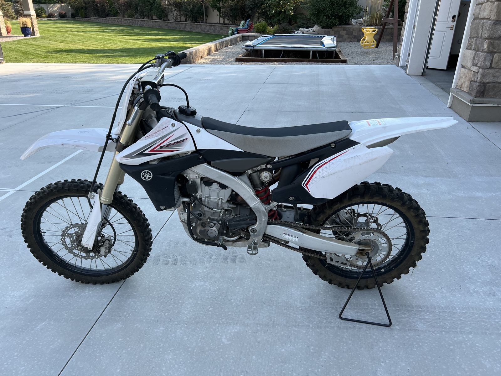 2010 YAMAHA YZ450F - Like New