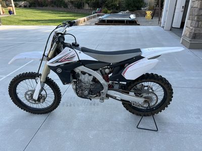 2010 YAMAHA YZ450F - Like New