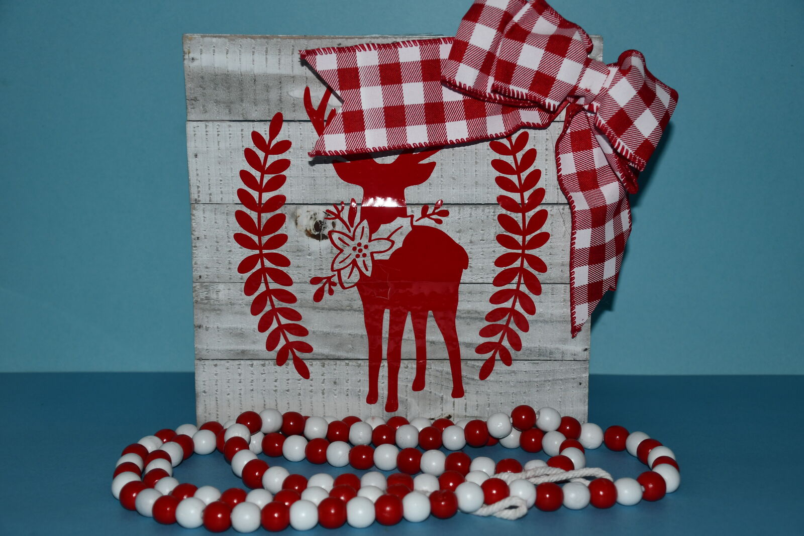 WOODEN CHRISTMAS "REINDEER" DECOR (10" x 10")+ 64" CHRISTMAS GARLAND ~ NICE!