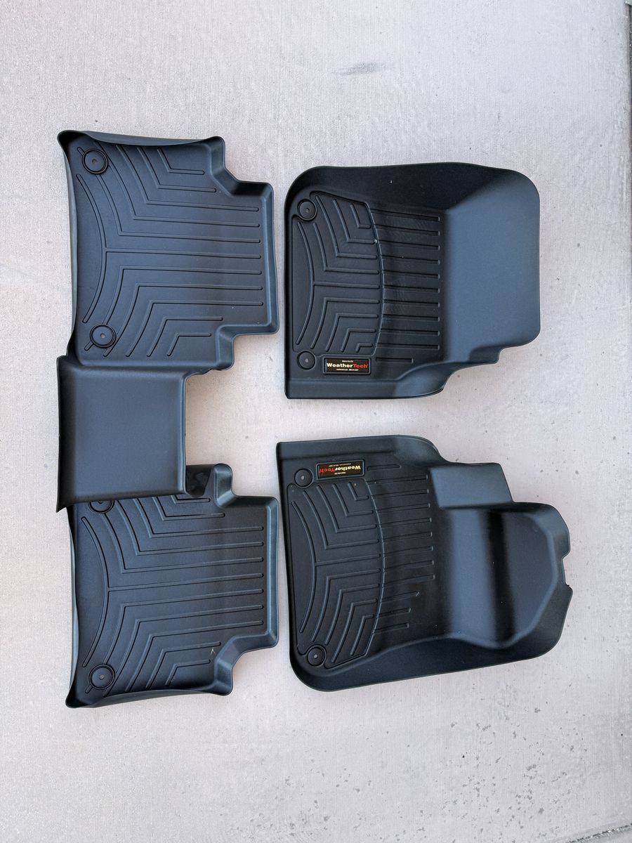 Cayenne Weather tech floormats