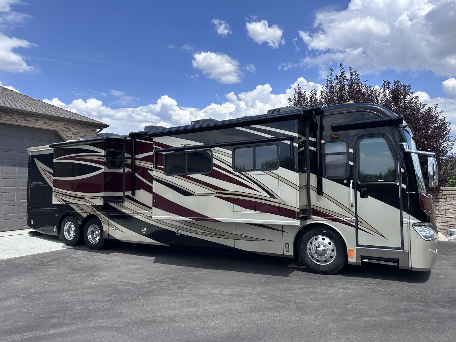 2011 American Revolution 42T