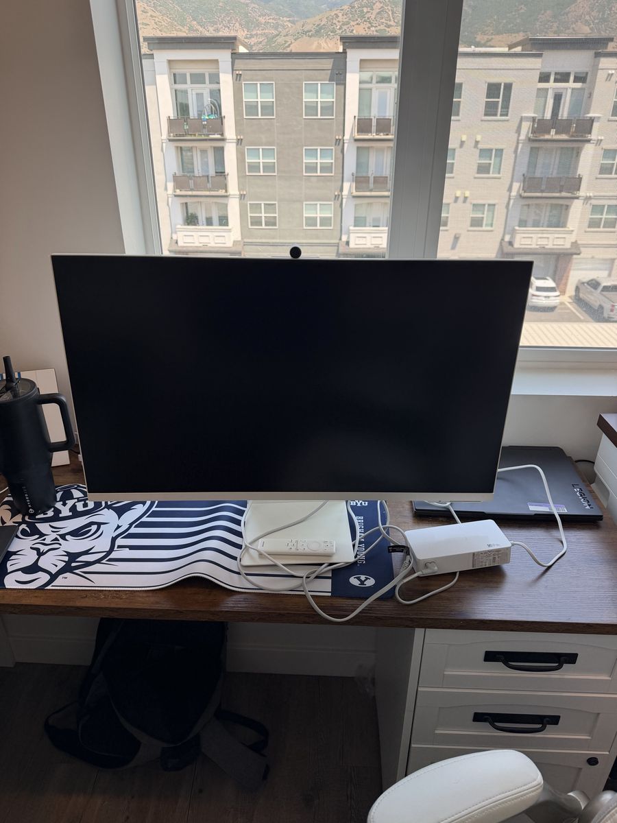 Samsung Smart Monitor M8 32" 4K UHD (3840x2160) White with Webcam & Remote